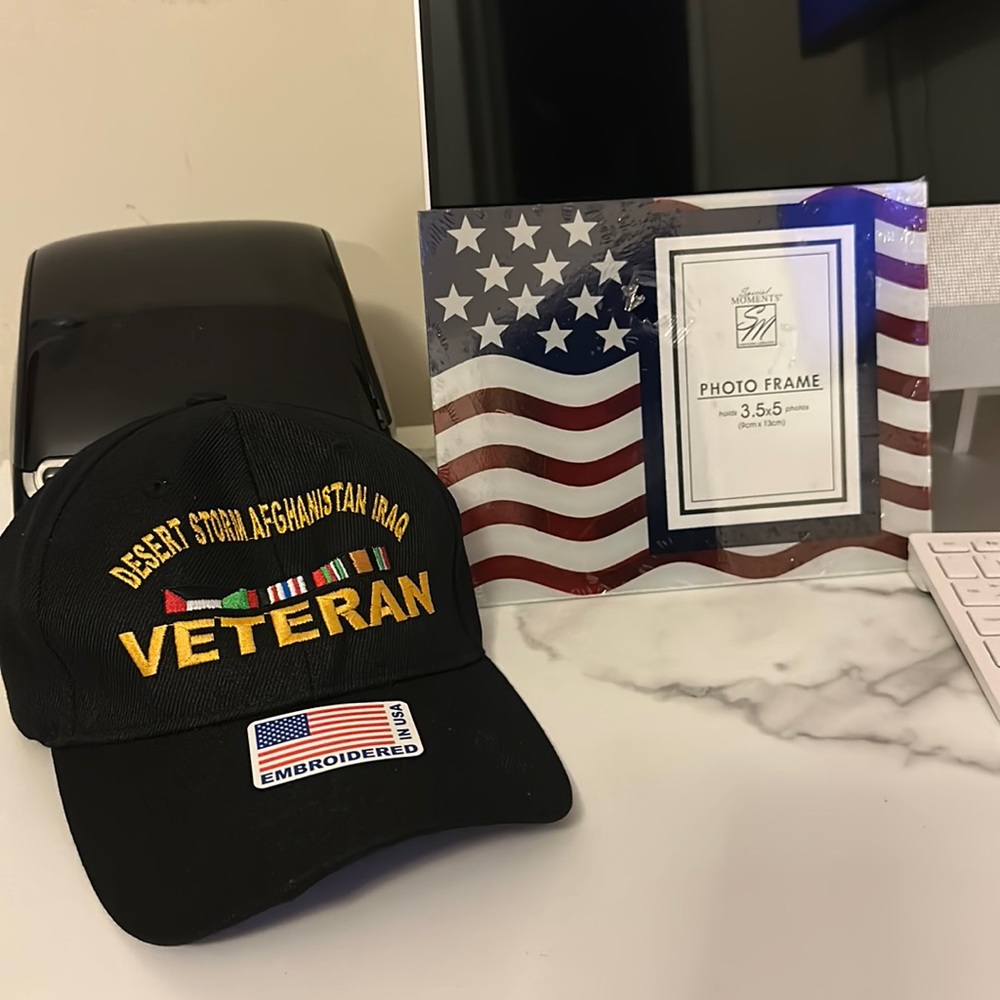 NEW- Vet ball cap & flag frame